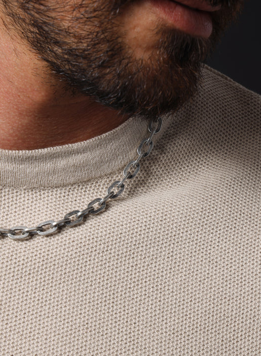 Silver collar chain store