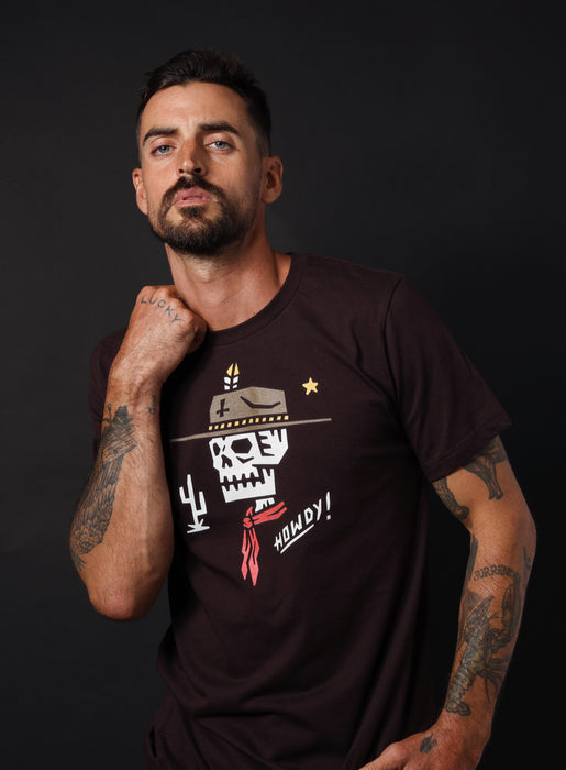 Howdy Unisex t-shirt  WE ARE ALL SMITH: Men's Jewelry & Clothing.   