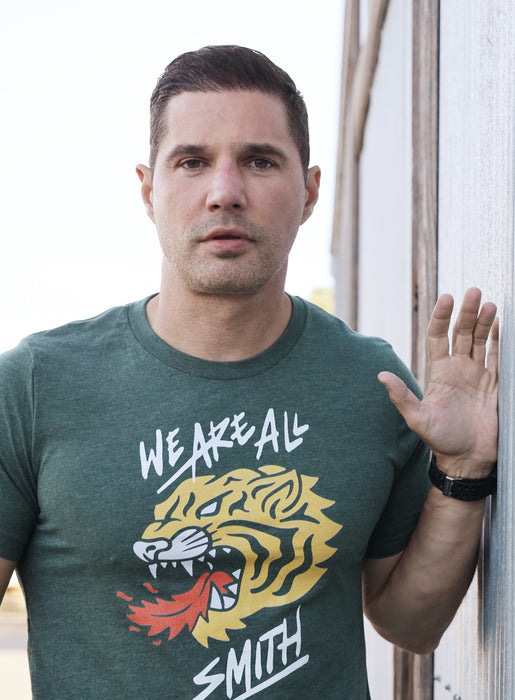 WAAS Tiger Green Heather Short Sleeve Unisex t-shirt  WE ARE ALL SMITH: Men's Jewelry & Clothing.   