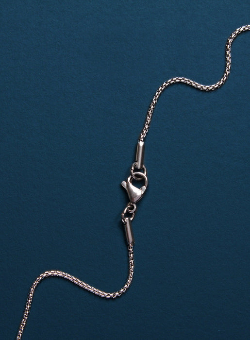 Sweatproof + Waterproof Large Mens Silver Cross (Bamboo Style) Necklaces WE ARE ALL SMITH: Men's Jewelry & Clothing.   
